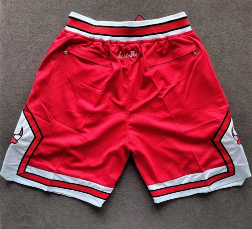 Imagen 9 de 10 de Short Bermuda Basquet Chicago Bulls Champions Black Edition