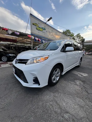 Toyota Sienna 3.5 Le At