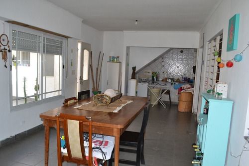 Imagen 5 de 23 de Casa De 5 Amb. Con Parque En Ramos Mejia