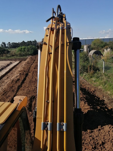 Excavadora Caterpillar 320 D.2.l