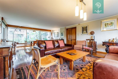 Venta Casa 6 Dormitorios 4 Baños En Cerro Calan, Las Condes