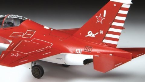 Yak - 130 Avión Acrobático Ruso By Zvezda # 7316 1/72