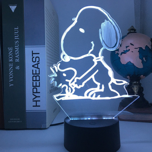 . Lámpara Led De Acrílico Snoopy Adventure 16 Colores Rgb