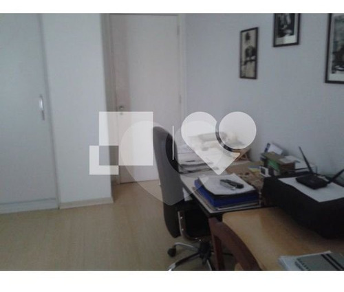 Imagem 8 de 19 de Casa Com 4 Quartos,2 Andares, Lareira, Piscina, 4 Vagas, No Menino Deus - Reo414736