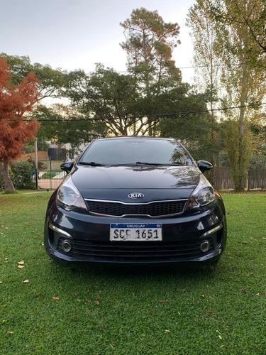Kia Rio Sedan 1.4 Extraful Llantas 17 Excelente Estado Nuevo