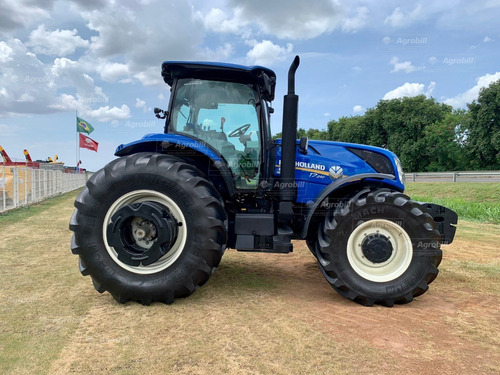 Imagem 7 de 12 de Trator New Holland T7240 4×4 Ano 2021 Com 670 Horas Seminovo