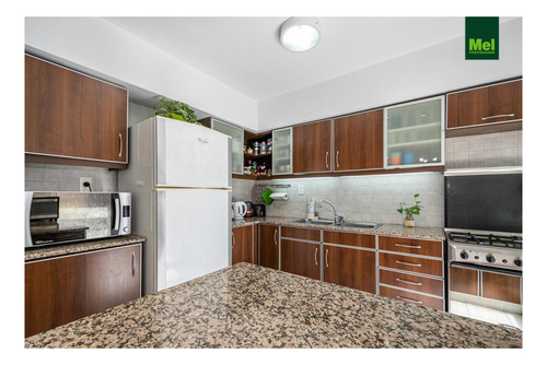 Imagen 19 de 30 de Impecable Casa Con Jardín Y Pileta