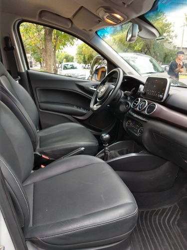 Imagen 8 de 14 de Fiat Cronos 2019 1.8 16v Precision