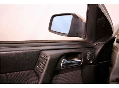 Imagem 11 de 14 de Chevrolet Astra 2.0 Mpfi Comfort Sedan 8v Flex 4p Manual