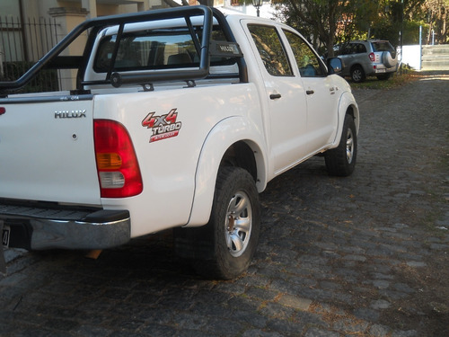Imagen 3 de 12 de Toyota Hilux Sr Full 3.0 4x4 Cabina Doble