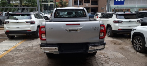 Imagen 3 de 23 de Toyota Hilux Srv 4x4 Unica Solo 500 Km At Gs