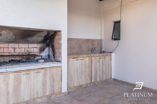 Venta Casa 2 Dormitorios San Luis Con Cochera