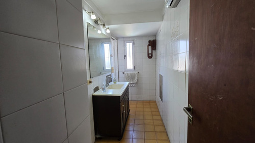 Casa Venta Cuatro Habitaciones Parque Piscina Castelar Norte