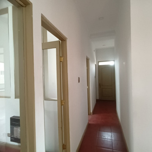 Casa Comercial En Arriendo Ñuñoa / Pedro De Valdivia