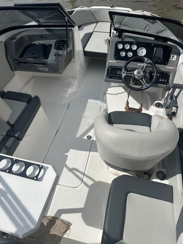 Lancha Klase A210 Evinrude Etec 150hp 2024 Impecable