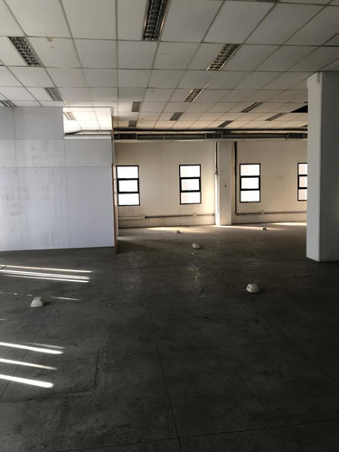 Imagem 6 de 14 de Galpão De 2500 M2 Com 30 Vagas Fl37
