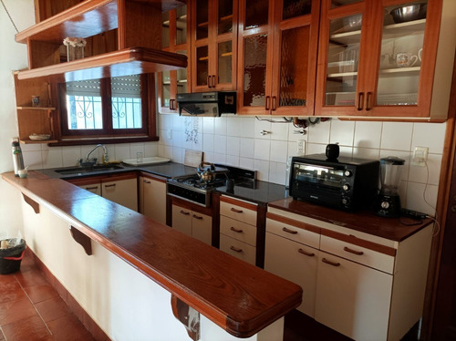 Imagen 10 de 13 de Casa Amplia C/ Jardín Cerrado Y Cochera En Zona Norte De Villa Gesell Para 6 Personas