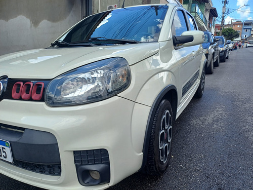Fiat Uno 1.4 Sporting Flex 5p