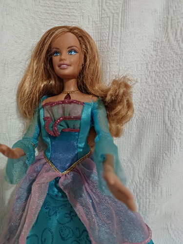 Boneca Barbie Princesa Da Illha. (Usado)