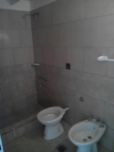 Depto 2 Amb.tipo Loft Con Cochera , Complejo Con Pisicina 2 Piso Por Escalera.sin Expensas Ni Abl