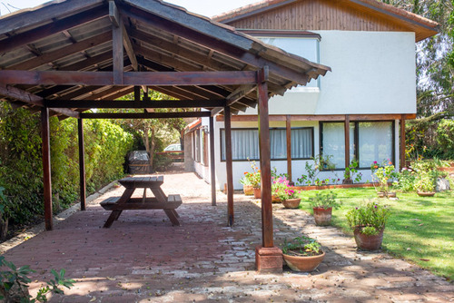 Se Vende Casa En Tranquilo Sector De Santo Domingo