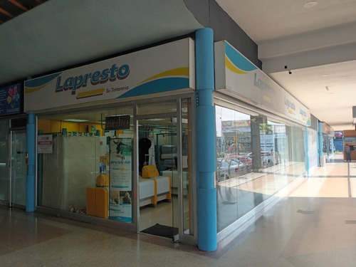 Local Comercial En C.c Global En Venta 