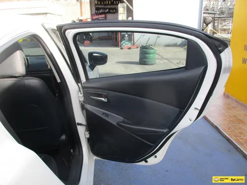 Mazda 2 1500cc At Aa