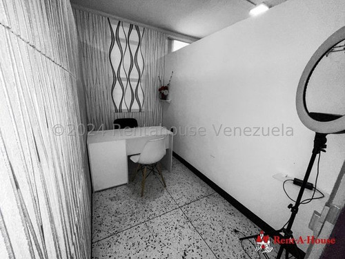 Local Comercial En Alquiler En La Avenida Libertador En Barquisimeto Cod.25-3432 Nd
