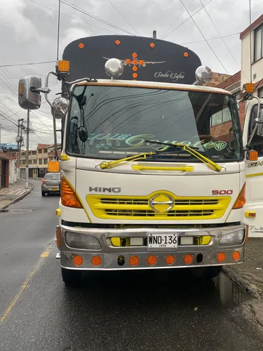 Camión Hino Gh 1721