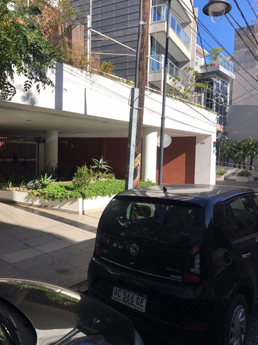 Venta Cochera Cubierta En San Isidro
