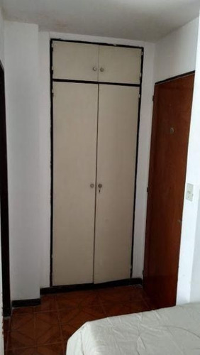 Imagen 3 de 9 de Temporada | 1 Ambiente Al Contrafrente Con Balcón