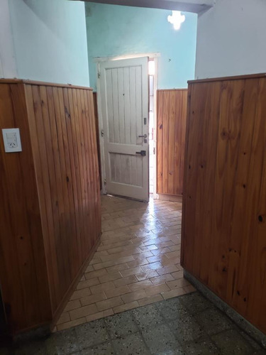 Imagen 5 de 11 de Lote Propio Con Casa A Refaccionar Y Galpón En Muy Buena Ubicación!.