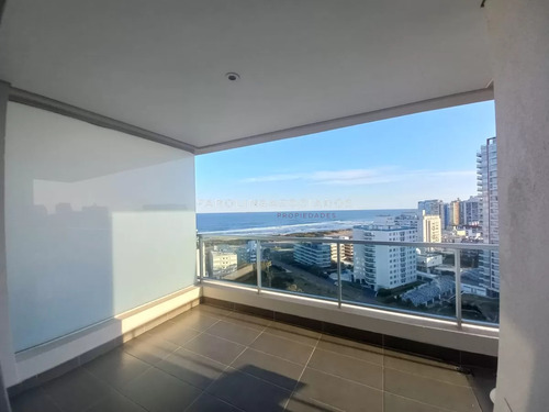 Oportunidad. Se Vende Apartamento De 2 Dormitorios Con Hermosa Vista Al Mar, Zona Aidy Grill Punta Del Este 