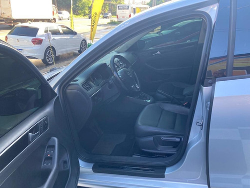 Imagem 6 de 10 de Volkswagen Jetta 2.0