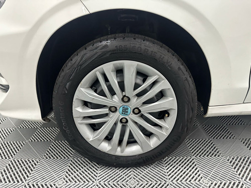 Fiat Cronos 1.0 Drive Flex 4p