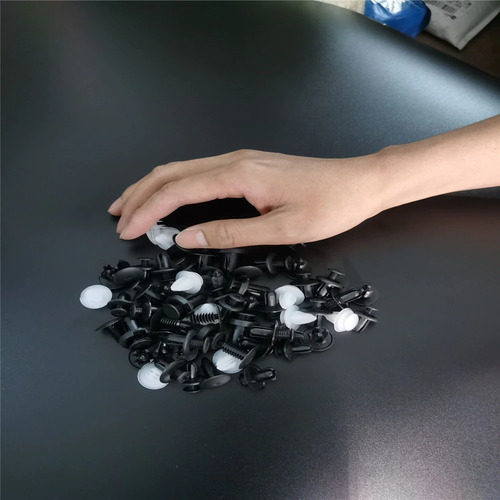Grapa De Auto Para Volvo Y Otros Modelos