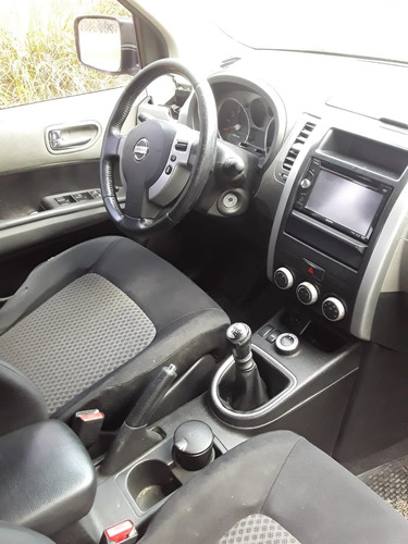 Nissan X-Trail 2.5 Visia 6mt