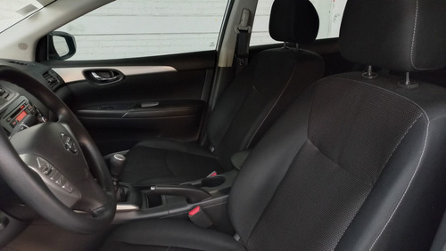 Imagen 12 de 15 de Nissan Sentra 2019 1.8 Sense T/m