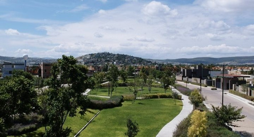 Terreno En Venta En Querétaro, Hacienda Carlota.