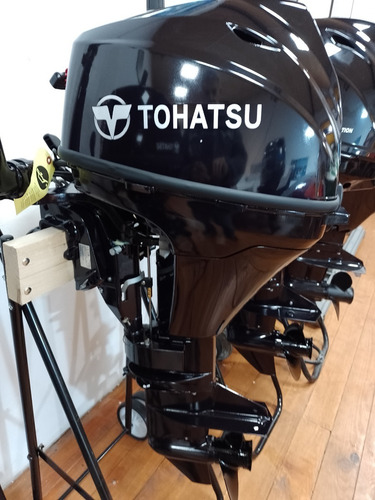 Imagen 2 de 15 de Motor Marino Fuera De Borda Tohatsu 9.8 Hp Cuatro Tiempos