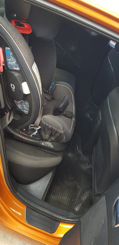 Hyundai Veloster 1.6 6at 130cv