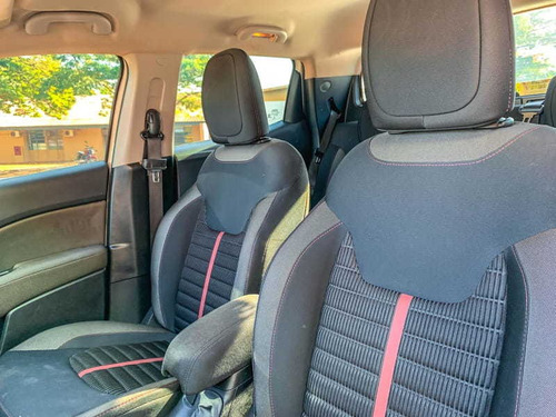 Imagem 10 de 11 de Fiat Toro 1.8 Freedom 16v Flex 4p Automático