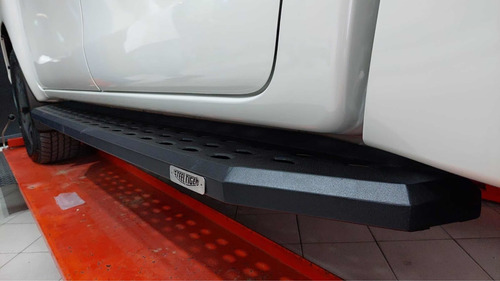 Estribos Black Trend Steel Tiger Hilux 2016 2023 Acero Galva