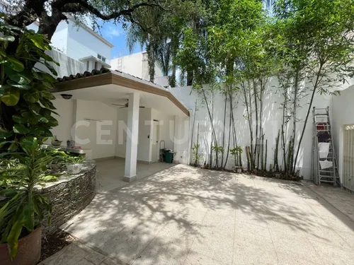 Casa En Venta En Col. Valle Alto, Mty