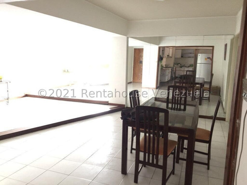 Imagen 4 de 12 de Excelente Apartamento Para Remodelar En Los Naranjos Del Cafetal 22-13111