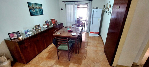 Imagen 5 de 17 de Casa En Venta En Castelar Norte