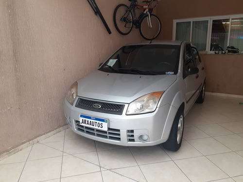 Imagem 3 de 7 de Ford Fiesta Sedan 1.6 Flex
