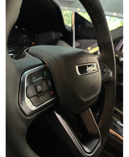 Jeep Commander 1.3 T270 TURBO FLEX OVERLAND AT6