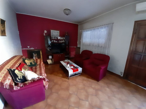 Imagen 2 de 8 de Casa En Venta En Ituzaingo Norte