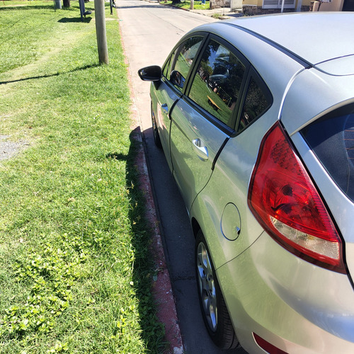 Ford Fiesta Kinetic Design Titanium 1.6 2011